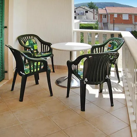 Fortuna In Pirovac, Close To The Seabeach Apartment