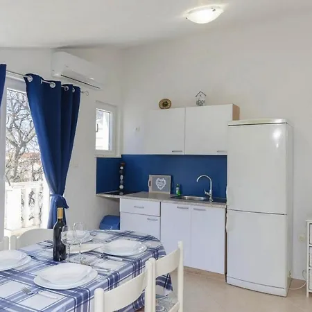 Apartment Fortuna In Pirovac, Close To The Seabeach Pirovac