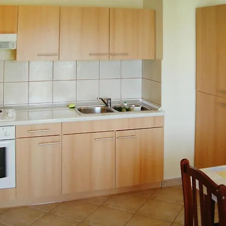 Apartment Fortuna In Pirovac, Close To The Seabeach *