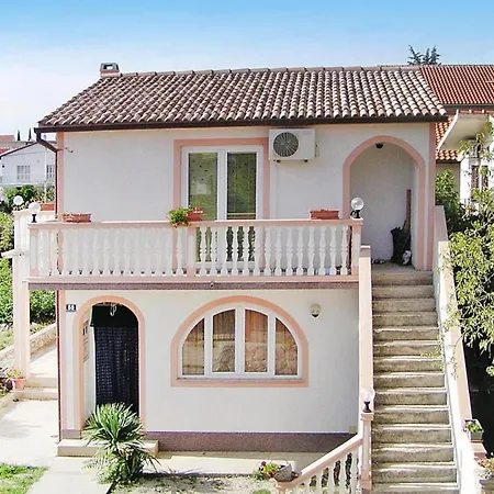 Fortuna In Pirovac, Close To The Seabeach Apartment